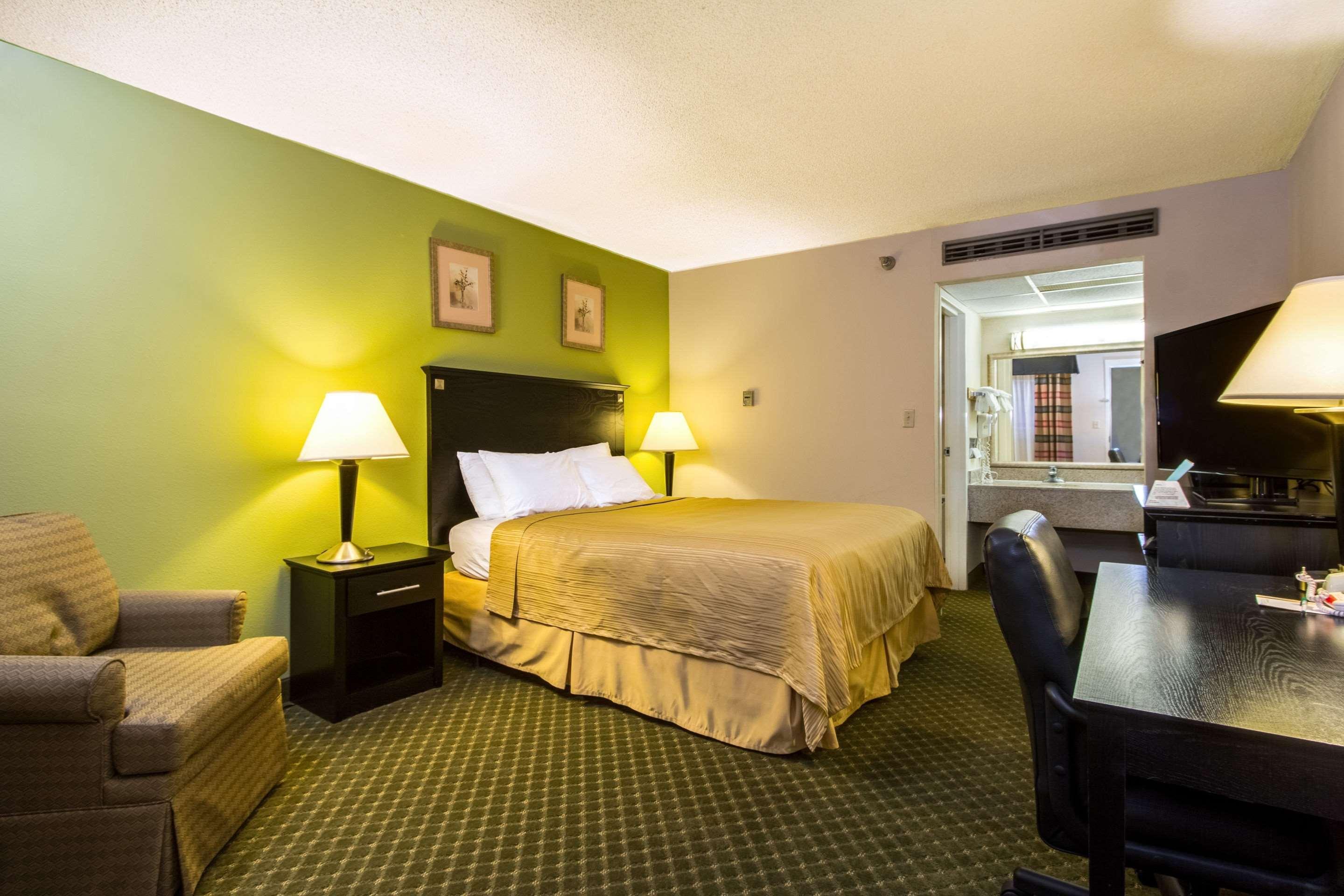 Quality Inn & Suites Moline - Quad Cities Dış mekan fotoğraf